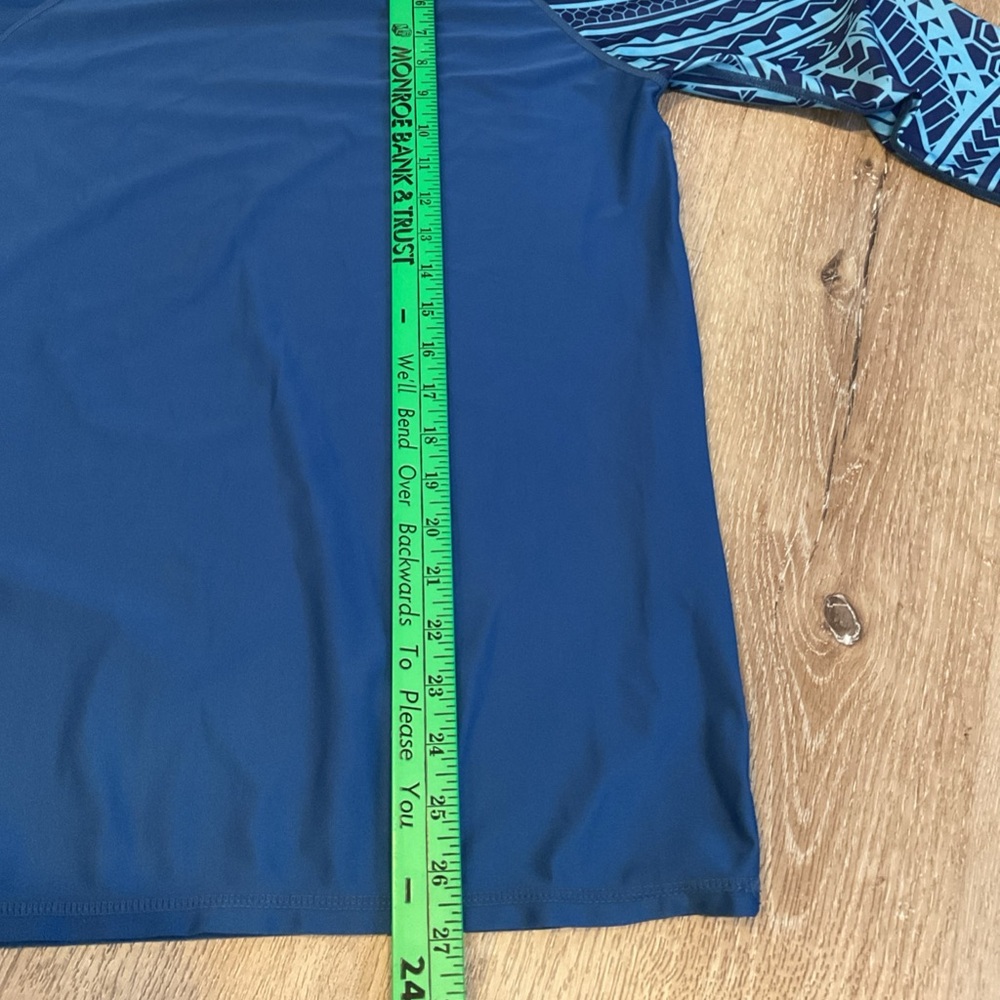 Hawaii Lea - Blue Long Sleeve Rash Guard with Tribal Print - Ladies Size Small - Picture 13 of 13